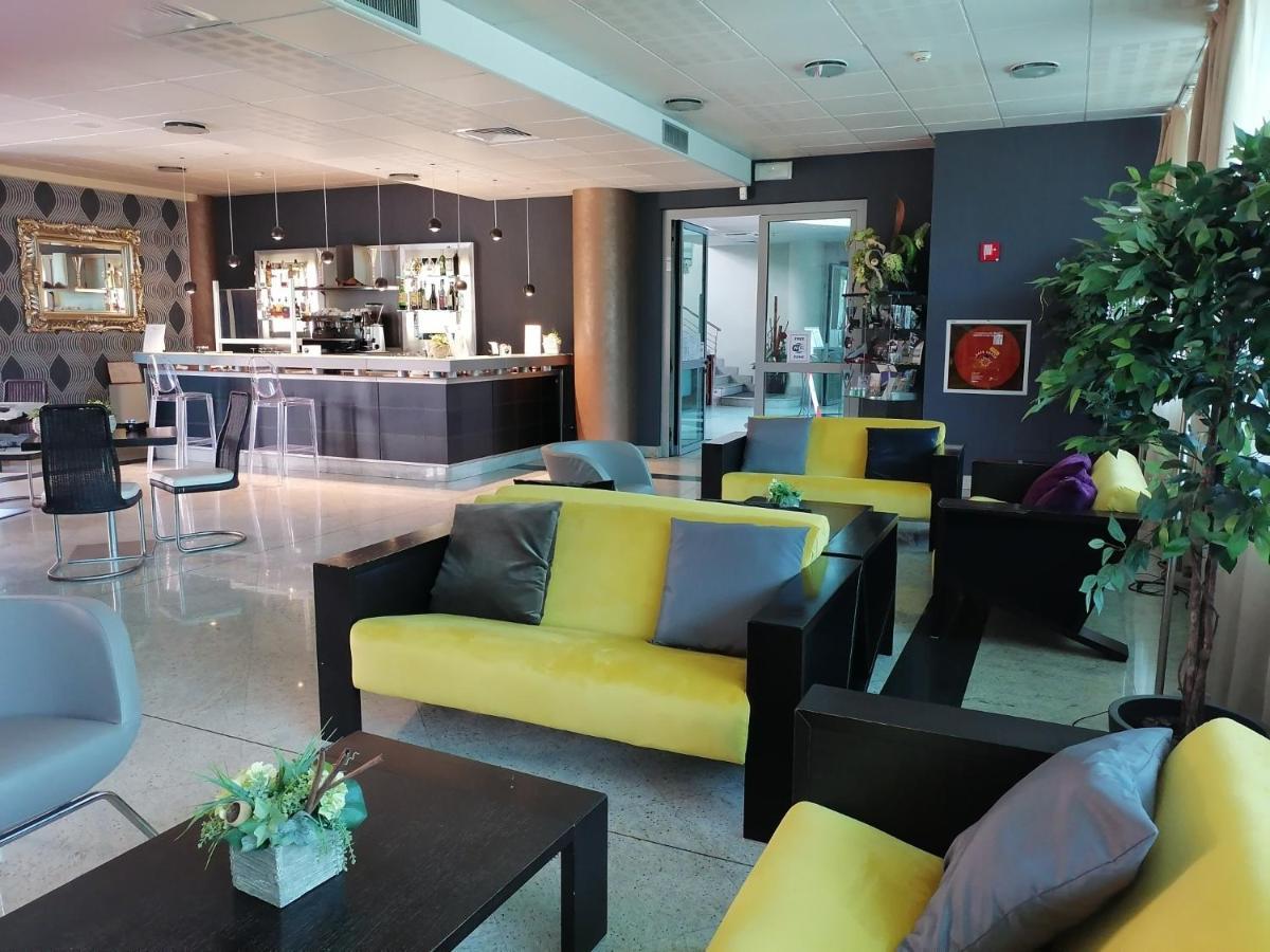 Hotel Parisi Нікеліно Екстер'єр фото