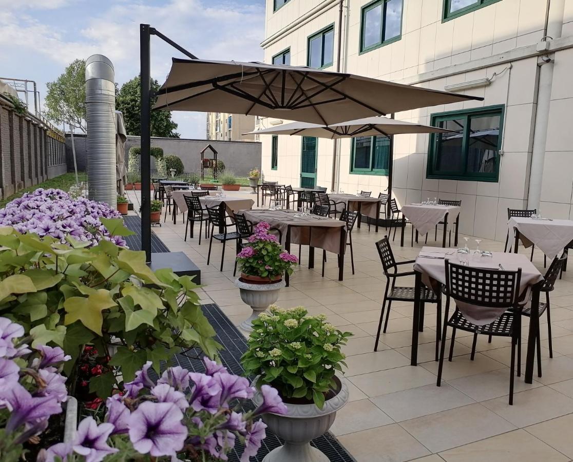 Hotel Parisi Нікеліно Екстер'єр фото