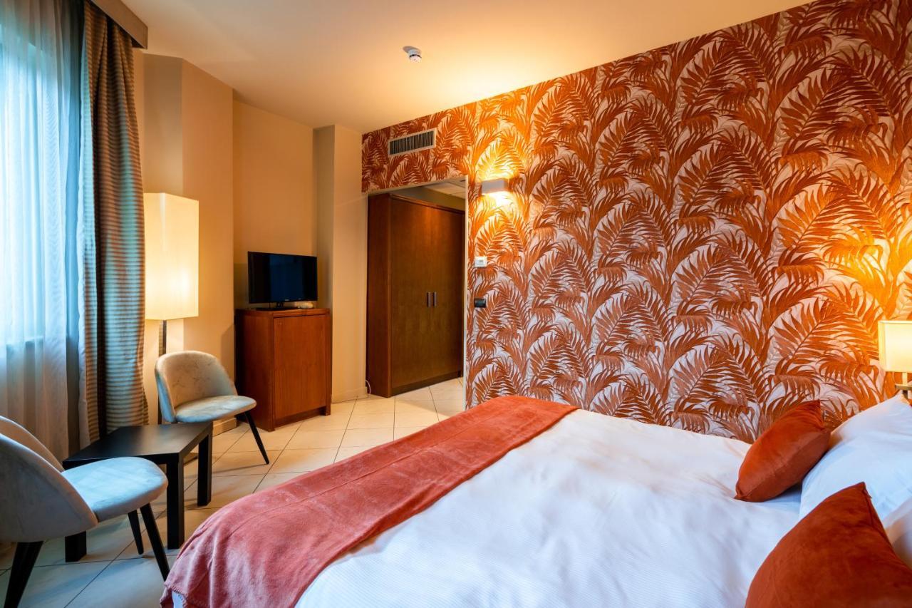 Hotel Parisi Нікеліно Екстер'єр фото