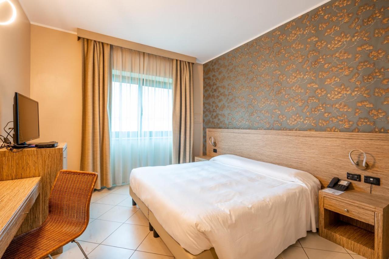Hotel Parisi Нікеліно Екстер'єр фото